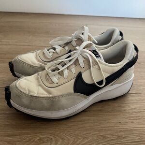 Nike Men's Beige and Black Sneakers
